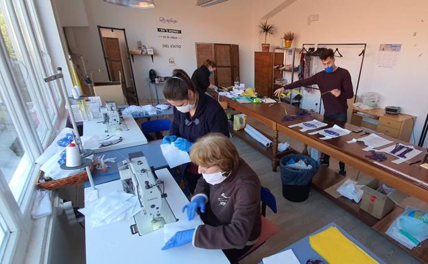 Béjar se vuelca en la lucha contra el coronavirus a través de la confección