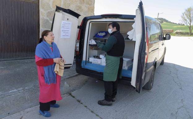Maura Álvarez: «Solo salgo a por pan o para comprar pescado»