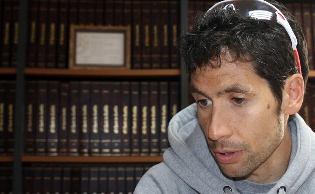 Javi Guerra, atleta: «Correr en la terraza o en el patio puede perjudicarte»