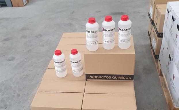 La Asociación Cultural Amigos de La Alberca dona geles desinfectantes para el municipio