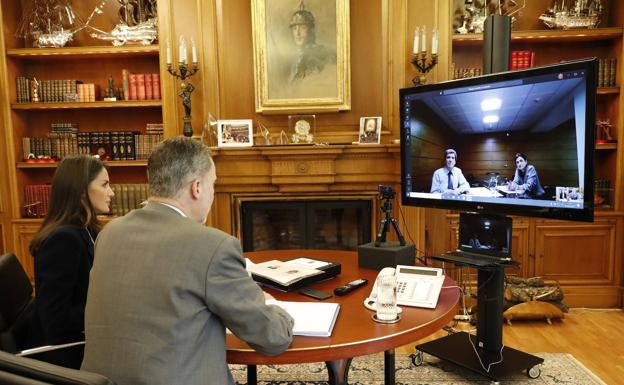 Los Reyes se interesan por el Hospital Clínico Universitario de Salamanca con una llamada a su gerente