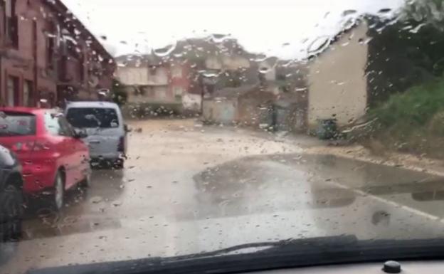 Una tromba de agua anega Aguilar de Campos