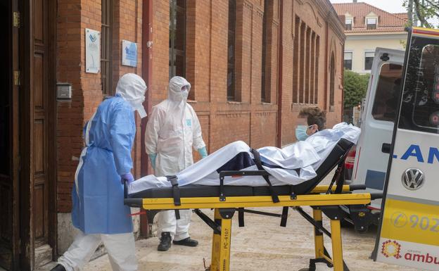 Los test llegan al 58,3% de los 1.214 centros residenciales de Castilla y León mientras los contagios se disparan a 3.558