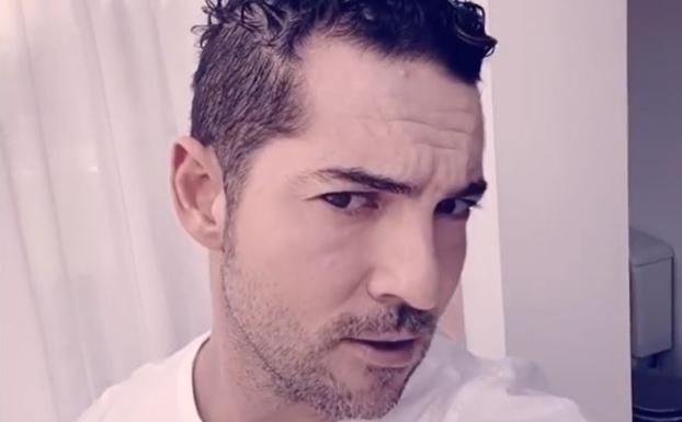 David Bisbal dice adiós a sus rizos en plena cuarentena