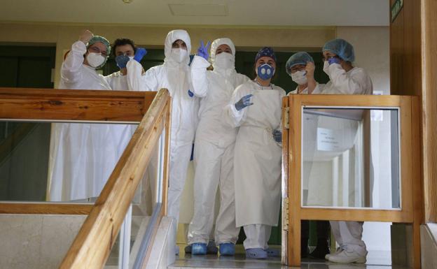 En el corazón de una residencia de ancianos: «Hemos vivido días de terror. Ahora empezamos a ver la luz»