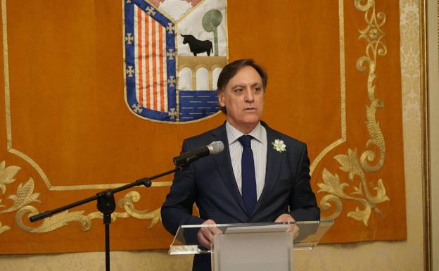 El Alcalde de Salamanca destaca «los principios y valores» que han fortalecido la historia de la Comunidad