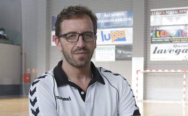 Fernando Hernández seguirá entrenando al Balopal la próxima temporada