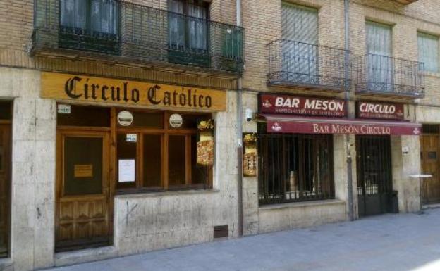 El Burgo de Osma pone en marcha 'Adopta un torrezno' para que los vecinos salven la pervivencia de sus bares