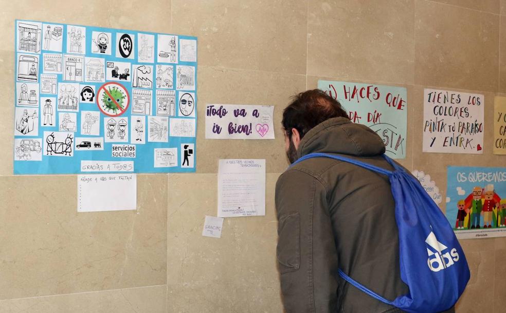 Carteles anónimos para elevar la moral