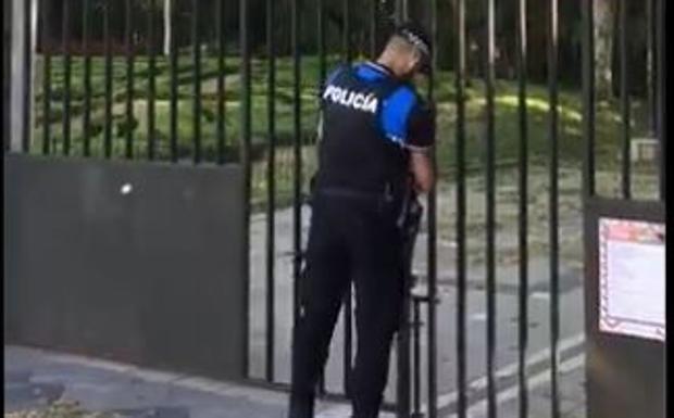 El Ayuntamiento de Valladolid cierra el Campo Grande por las fuertes rachas de viento