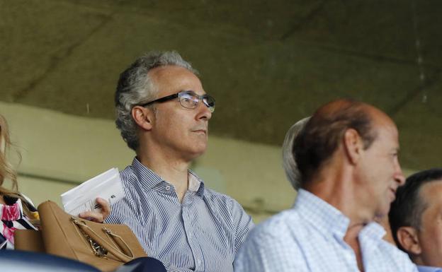 El Sporting de Gijón anuncia que no renovará al salmantino Miguel Torrecilla como director deportivo