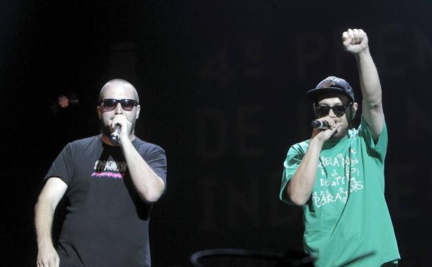 Los Chikos del Maiz donan la indemnización por un concierto censurado en Salamanca a la Asociación de Memoria Histórica