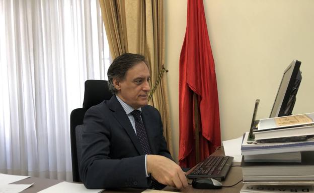 El alcalde pide al Gobierno la mejora de las conexiones y el aumento de frecuencias del tren con Madrid