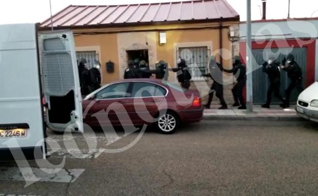 Así fue la detención de los acusados de matar de un tiro en la cabeza a un joven dominicano en León