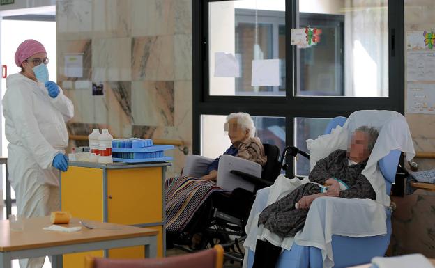 UGT denuncia en Fiscalía a 19 residencias de Castilla y León por la gestión de la crisis de la covid