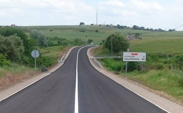 La Junta mejora el firme de la CL-517 entre Vitigudino y Lumbrales