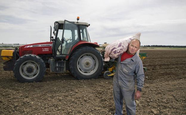 Juan Carlos Romo: «Para los productos del campo, como con las mascarillas: que fijen un precio»