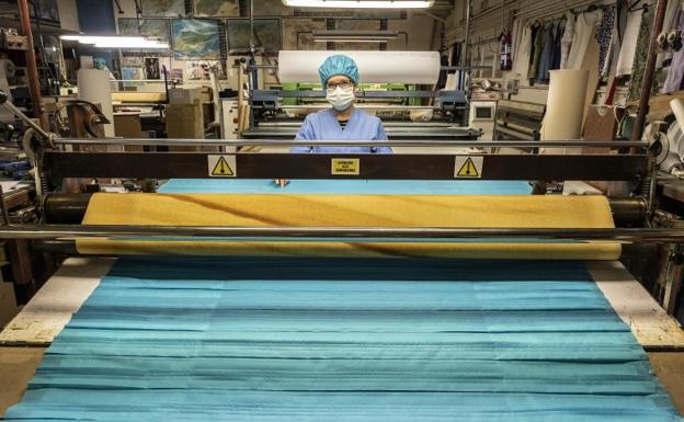 Una veintena de empresas de la región apuestan por el autoabastecimiento de EPIS