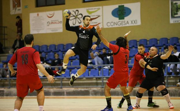 Andrés Pérez se despide del BM Salamanca tras cuatro temporadas en el club