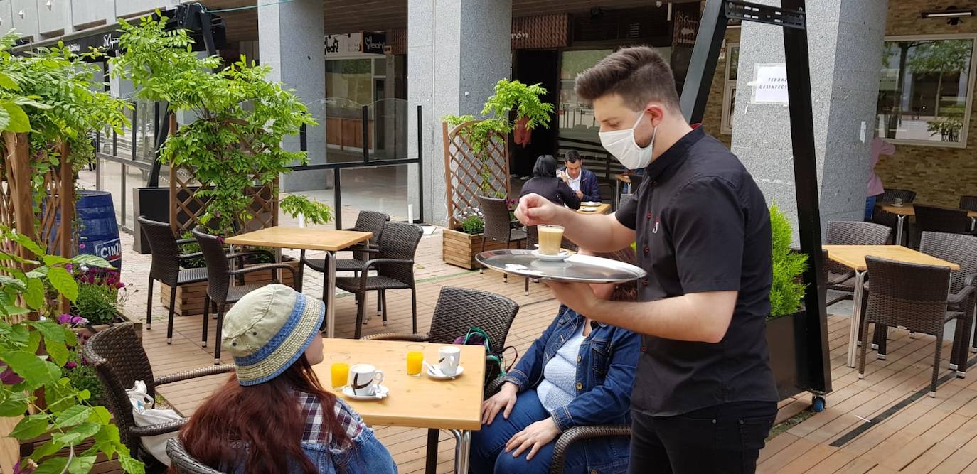 Primeros desayunos en las terrazas de Valladolid