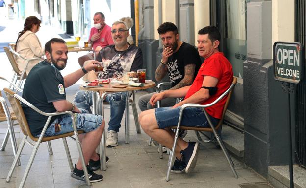 Palencia se acerca a una imagen de normalidad tras la apertura de las terrazas de los bares