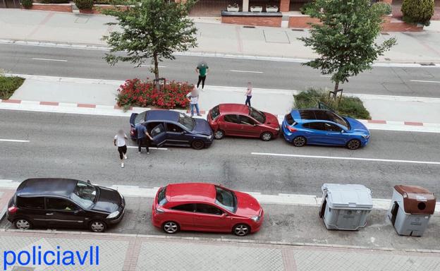 Tres vehículos implicados en un accidente por alcance en Valladolid