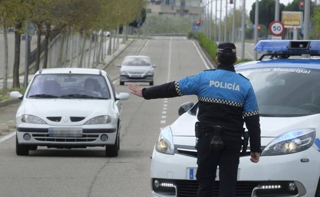 Detienen a conductor en Valladolid que desoyó a los agentes y puso en riesgo a viandantes