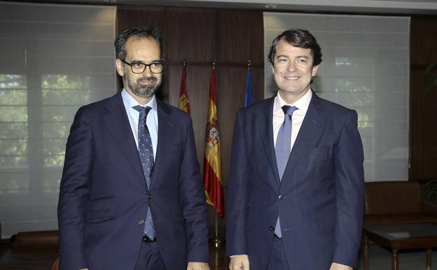 El PP ganaría hoy las elecciones en Castilla y León y dependería de Vox para gobernar