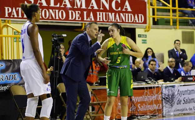 Roberto Íñiguez: «Cualquier entrenador quiere entrenar en Avenida, es un club especial»