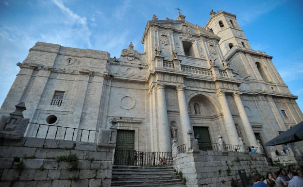 Un juzgado de Valladolid investiga la interrupción de un oficio religioso en la Catedral