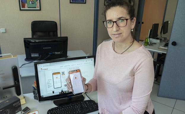 La llave 'on-line' que abrirá los hoteles canarios se programa en Valladolid