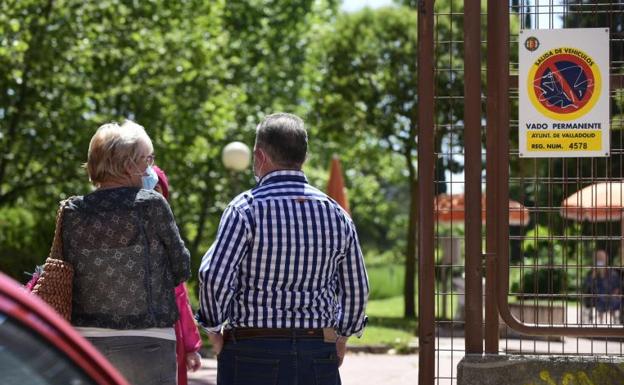 Las residencias se pertrechan para empezar a recibir visitas