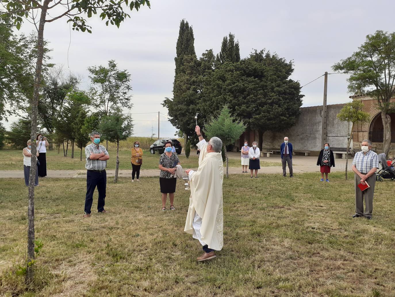 Villafrechós celebra la bendición de los campos