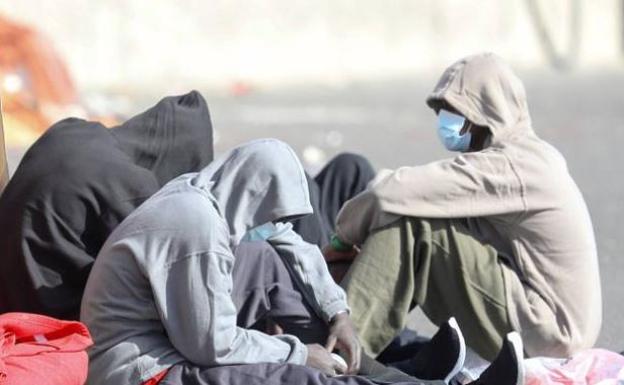 El Gobierno afirma que los seis migrantes llegaron a Soria sin síntomas y el primer caso se confirmó nueve días después