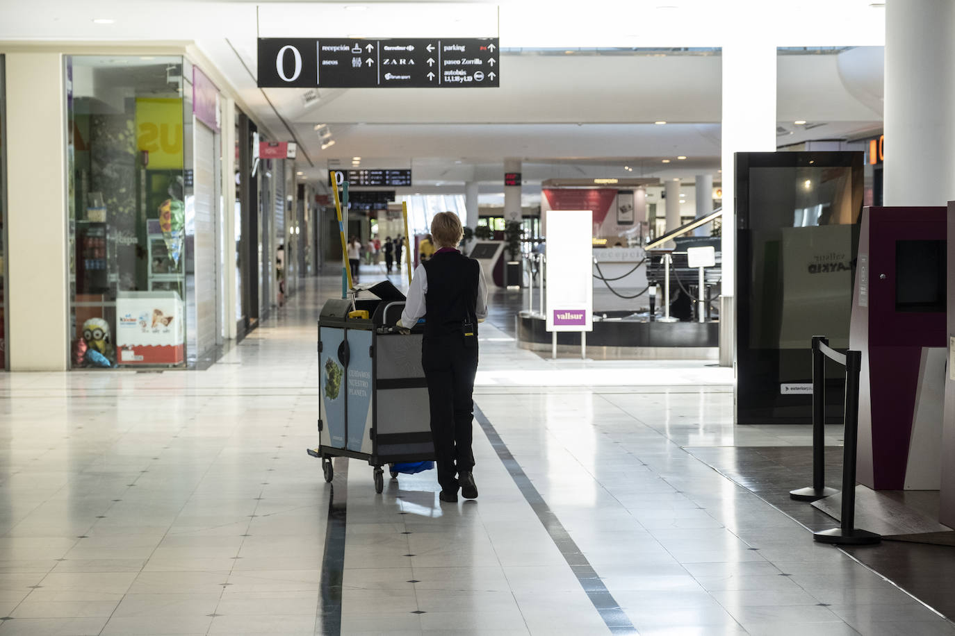 Los centros comerciales de Valladolid se preparan para su apertura en la fase 2