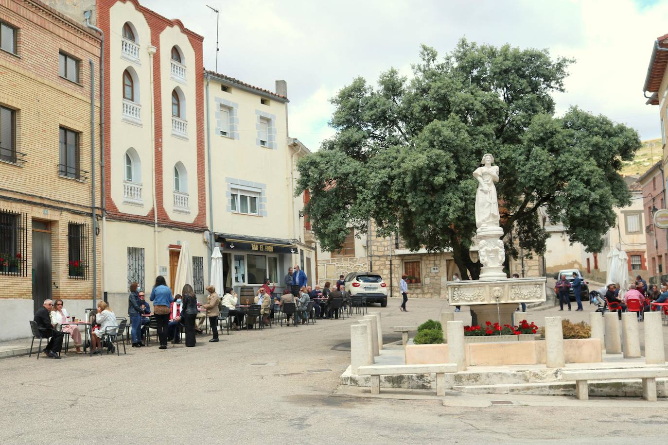 Castrillo de Don Juan danza a San Antonio para olvidarse del coronavirus