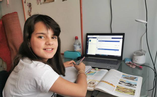 «Antes pensaba que ir al cole era un poco rollo, pero está muy bien»
