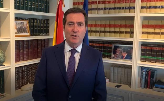 Antonio Garamendi anima a Confaes en su trabajo para salir de la crisis de la covid-19