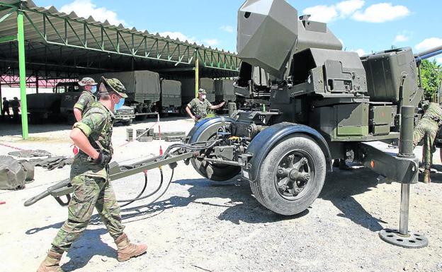 Las prácticas pendientes obligan a prolongar el curso mes y medio en la Academia de Artillería