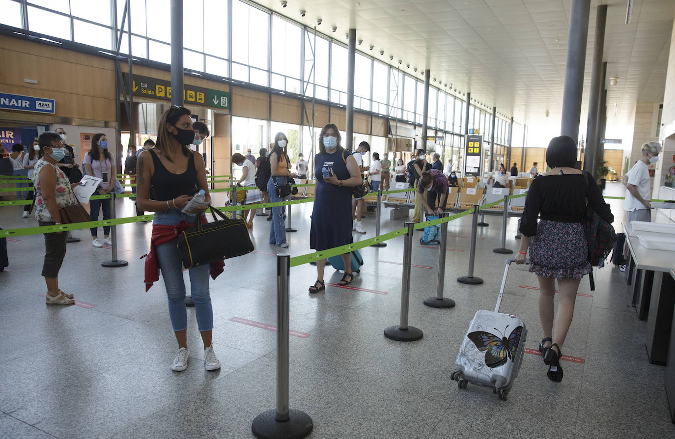 Los aviones regresan aal aeropuerto de Villanubla