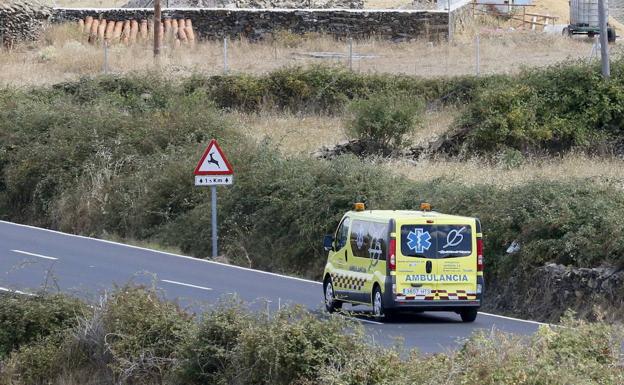 Dos heridos tras la salida de vía de un turismo en la DSA-510 a su paso por Forfoleda