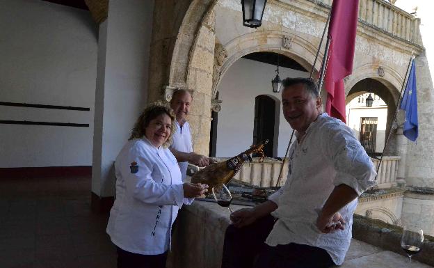Del gusto al olfato con ayuda de la vista, el oído y el tacto