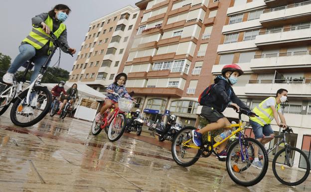 Palencia reivindica el uso de la bici y el valor de la Dársena
