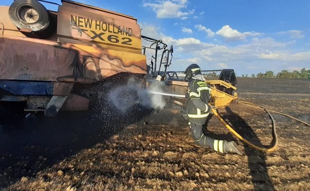 Controlado el incendio en Cuenca de Campos tras movilizarse todo el pueblo para abrir cortafuegos