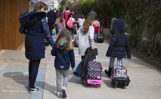 «Indignación» en la escuela concertada de Castilla y León ante los «vaivenes» del Gobierno