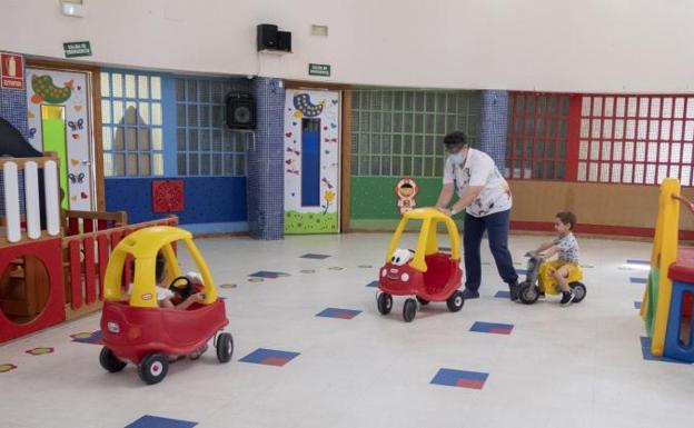 Las escuelas infantiles inician su actividad con un 5% de niños