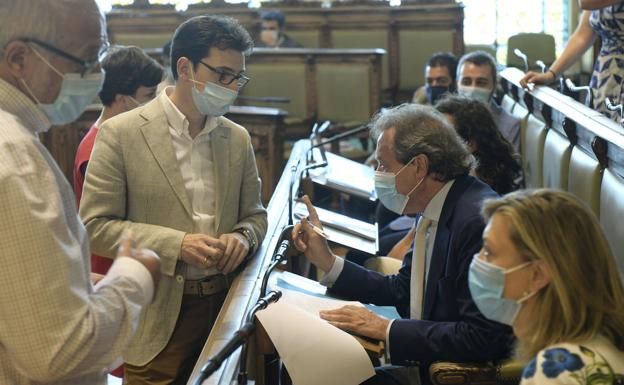 Las peatonalizaciones enfrentan a Gobierno y oposición, y ensombrecen el pacto contra la crisis en Valladolid