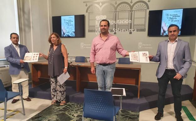 La Salina y Red Arrayán presentan el manual de salvaguarda del bordado popular serrano