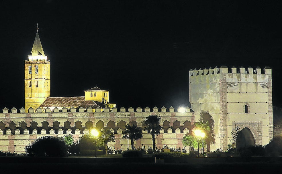 Madrigal de las Altas Torres: Un faro mudéjar en la llanura infinita de la Moraña