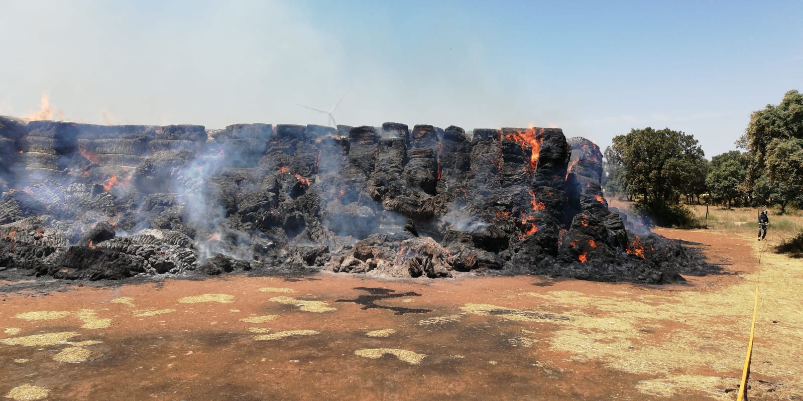 Activo un incendio en la localidad vallisoletana de Villalba de los Alcores